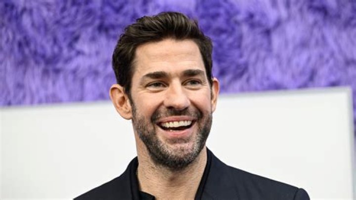 ﻿John Krasinski's Vacation of a Lifetime Parade Entertainment