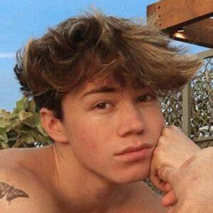 Ashton Hero