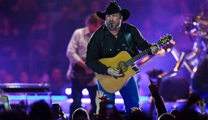 Garth Brooks' Out Half Sister and Bandmate Betsy Smittle Dies at 60